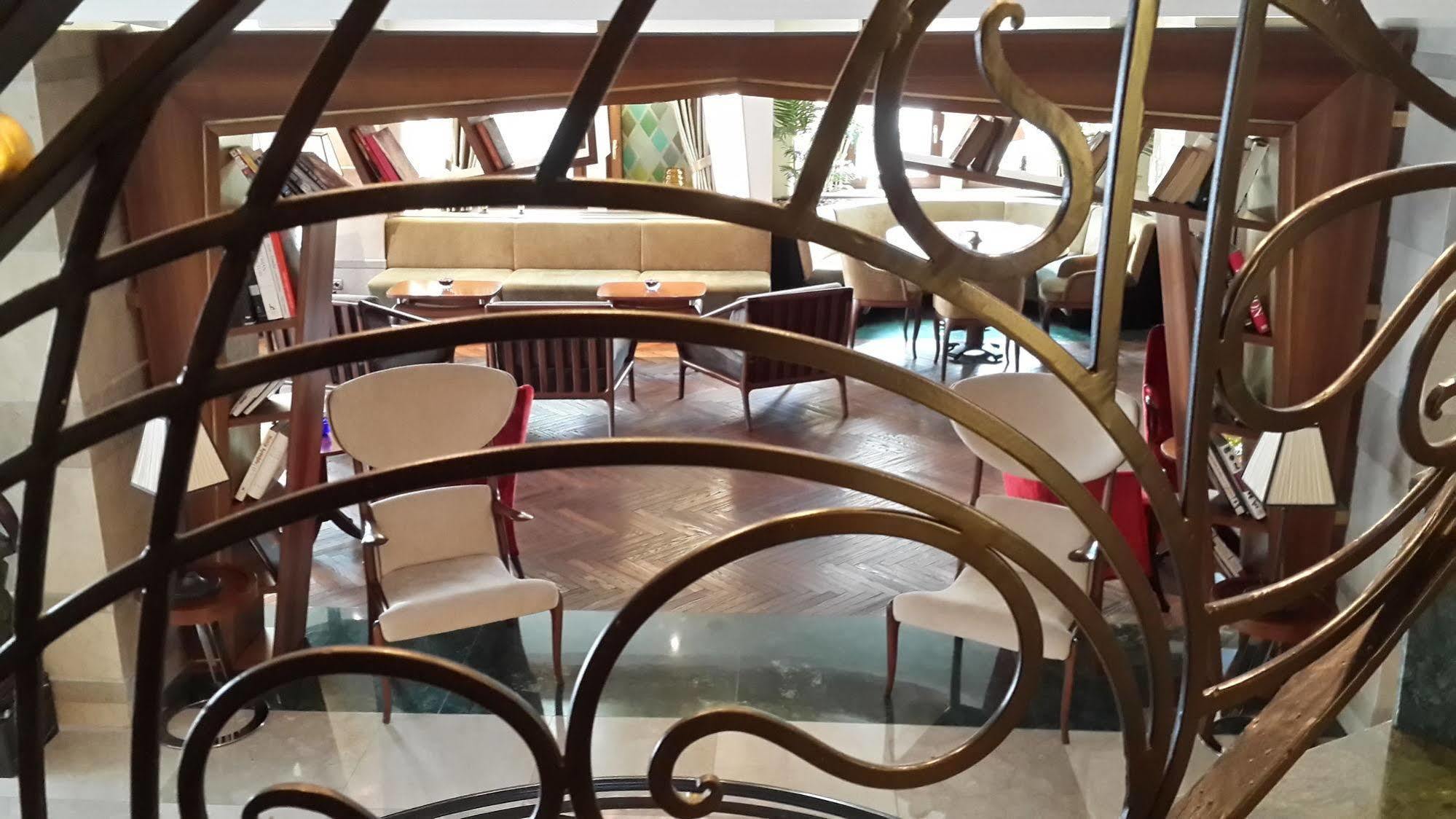 Warwick Ankara Hotell Exteriör bild